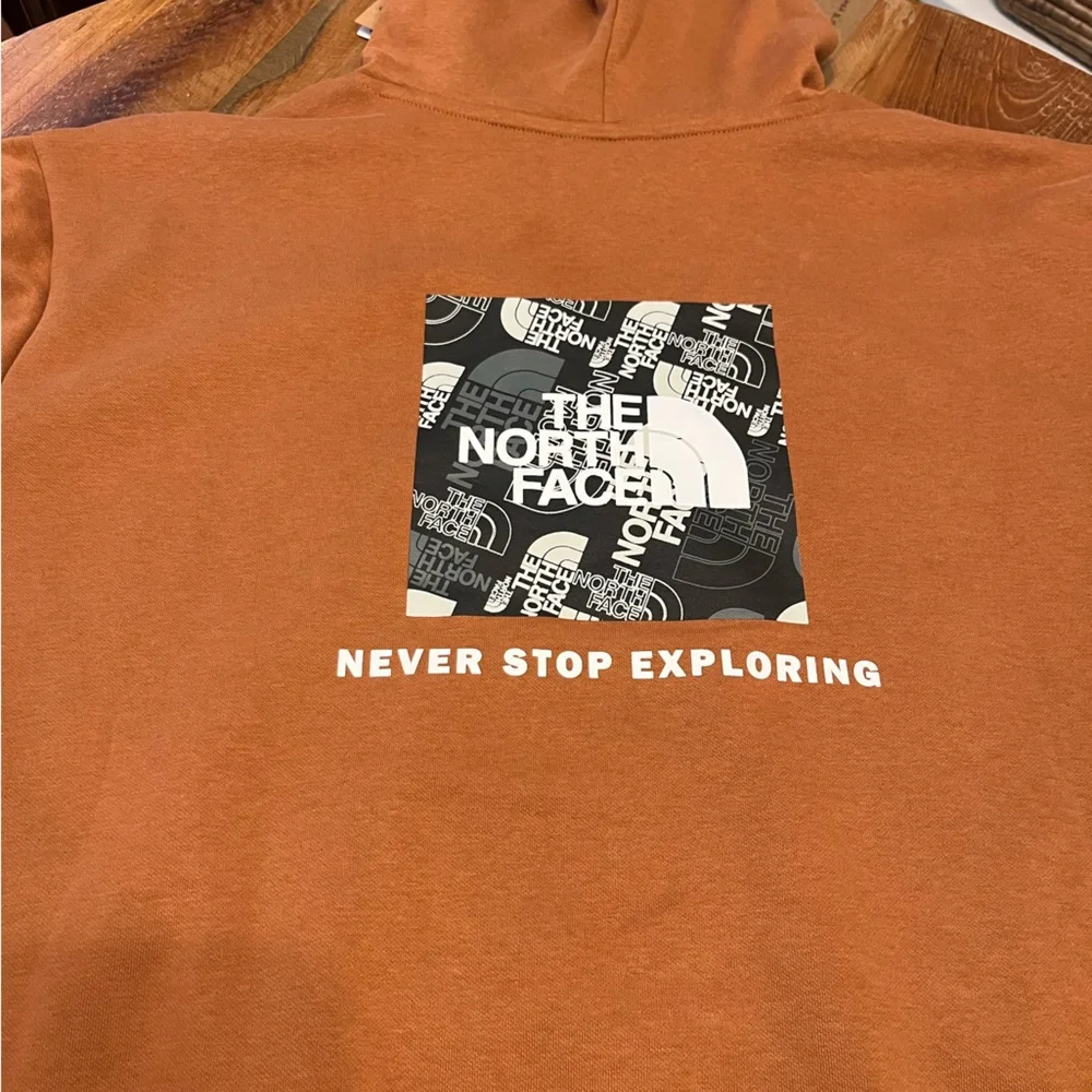 NWT North Face Men’s Hoodie